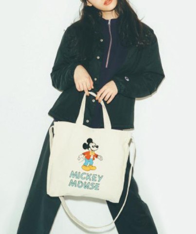 มีกล่อง) Mickey Mouse 2WAY x Freaks Store กระเป๋าสะพาย 2WAY เปิดปิดด้วยกระดุม