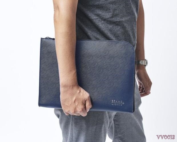 BEAMS LIGHTS x Mono Max กระเป๋าใส่ IPAD ด้านในมีช่องซิบ และช่องแบ่งใส่ของ