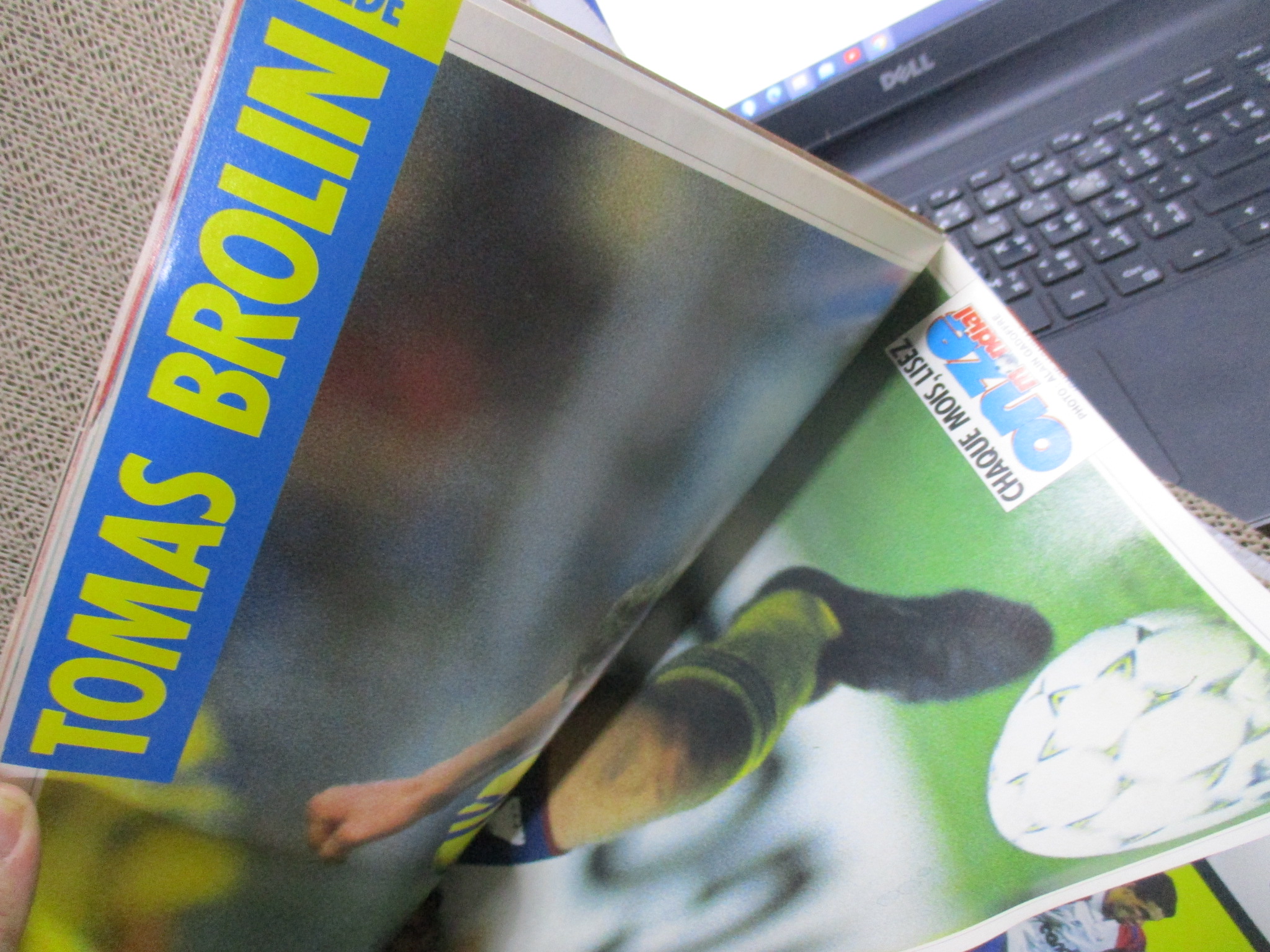 ONZE MONDIAL มีโปสเตอร์ Tomas Brolin ---สตาร์ซอคเกอร์ ฟุตบอล