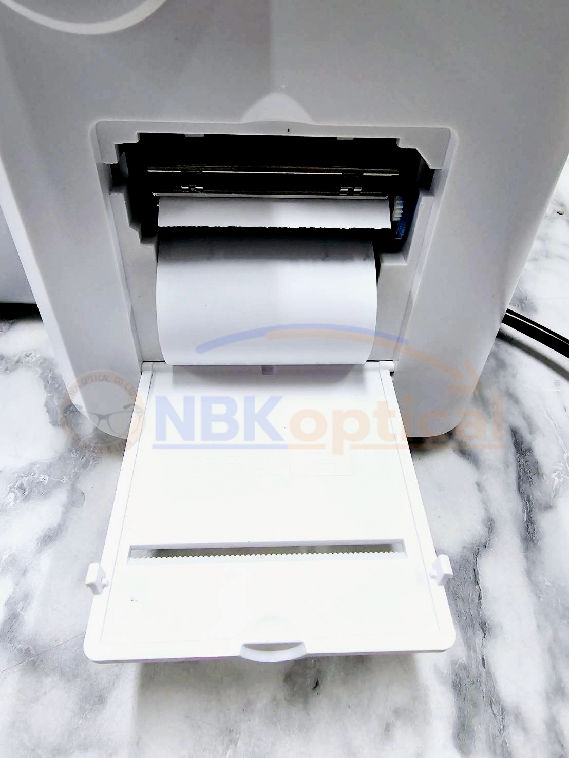 เครื่องเช็คเลนส์ออโต้ LM-900 Lensmeter