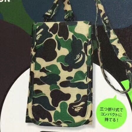 A BATHING APE® 2014 AUTUMN & WINTER COLLECTION กระเป๋าใส่โทรศัพท์ และ Passport มีสายถอดได้