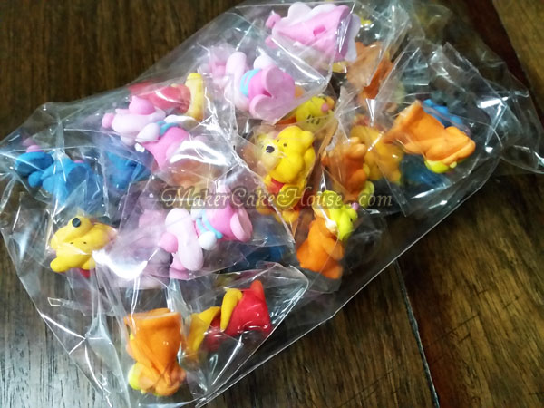 ตุ๊กตาไอซิ่งรูปหมีพูห์และเพื่อน ๆ ( 20 ชิ้น )