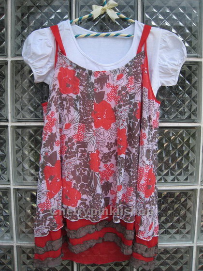 เสื้อแฟชั่นสายเดี่ยว ผ้าชีฟอง สีแดงลาบดอก สวยสด ชายมีระบายด้วยผ้าสีเทาเก๋ พริ้ว ใส่สบาย