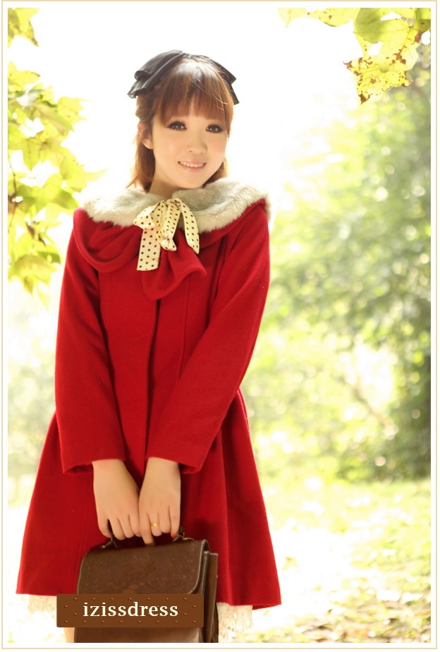 M072 ***พร้อมส่งไซส์ S มีแค่ชุดไม่มีเฟอร์นะคะ***เสื้อโค้ทกันหนาวสีแดง ปกคอบัวเล่นดีเทลปกด้านขวาร้อยผ่านเป็นรูปโบว์ด้านหน้า ด้านหลังติดโบว์ สวยเหมือนแบบค่ะ