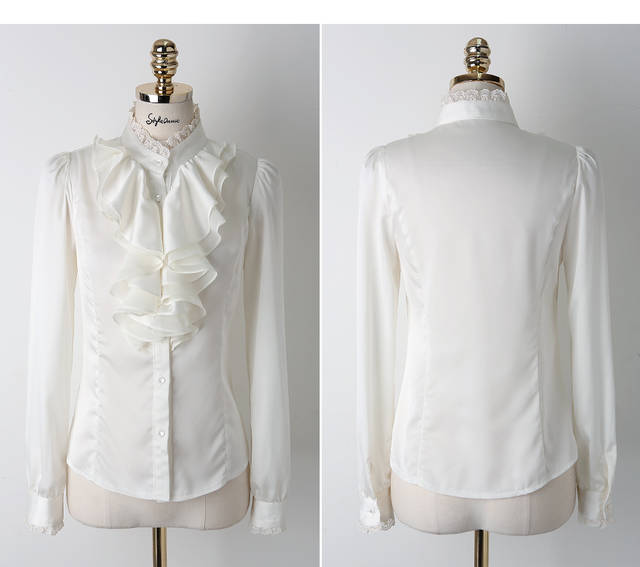 ***หมดค่ะ***เสื้อผ้าซาตินเนื้อมันสีขาว แต่งระบายด้านหน้าแขนยาว สวยเหมือนแบบค่ะ