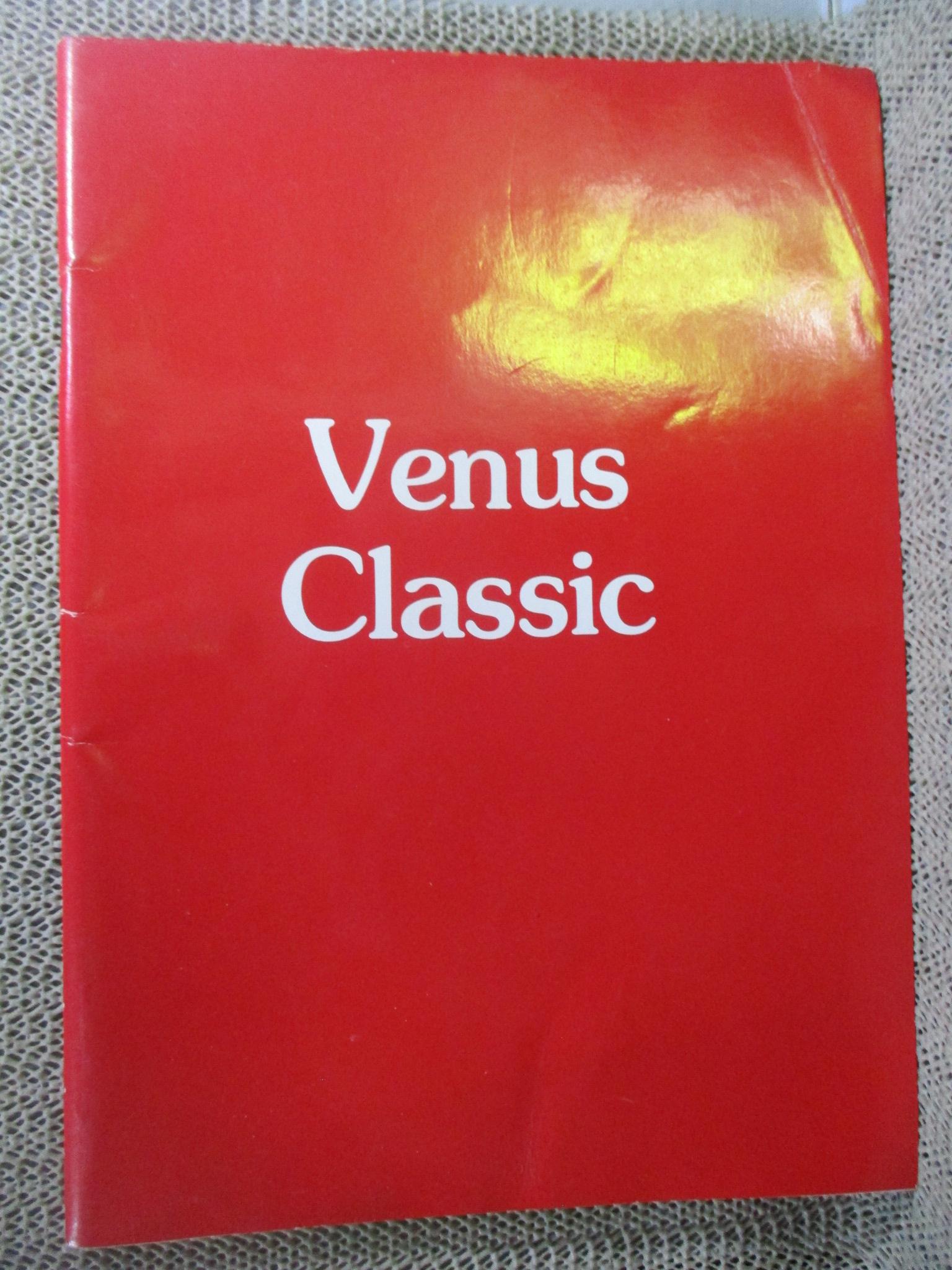 นิตยสาร Venus Classic รวมนางแบบ 14ท่าน มีทั้งหมด 95หน้า สีทั้งเล่ม ปกหน้ามีรอยพับหน่อย