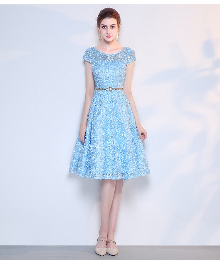 **หมดค่ะ**เดรสออกงานสุดหรู ตัวชุดเป็นผ้าลายดอกไม้สามมิติสีน้ำตาลทอง มีเข็มขัดสีทองสุดหรูให้เหมือนแบบ งานเกรดพรีเมี่ยม สวยมากๆค่ะ