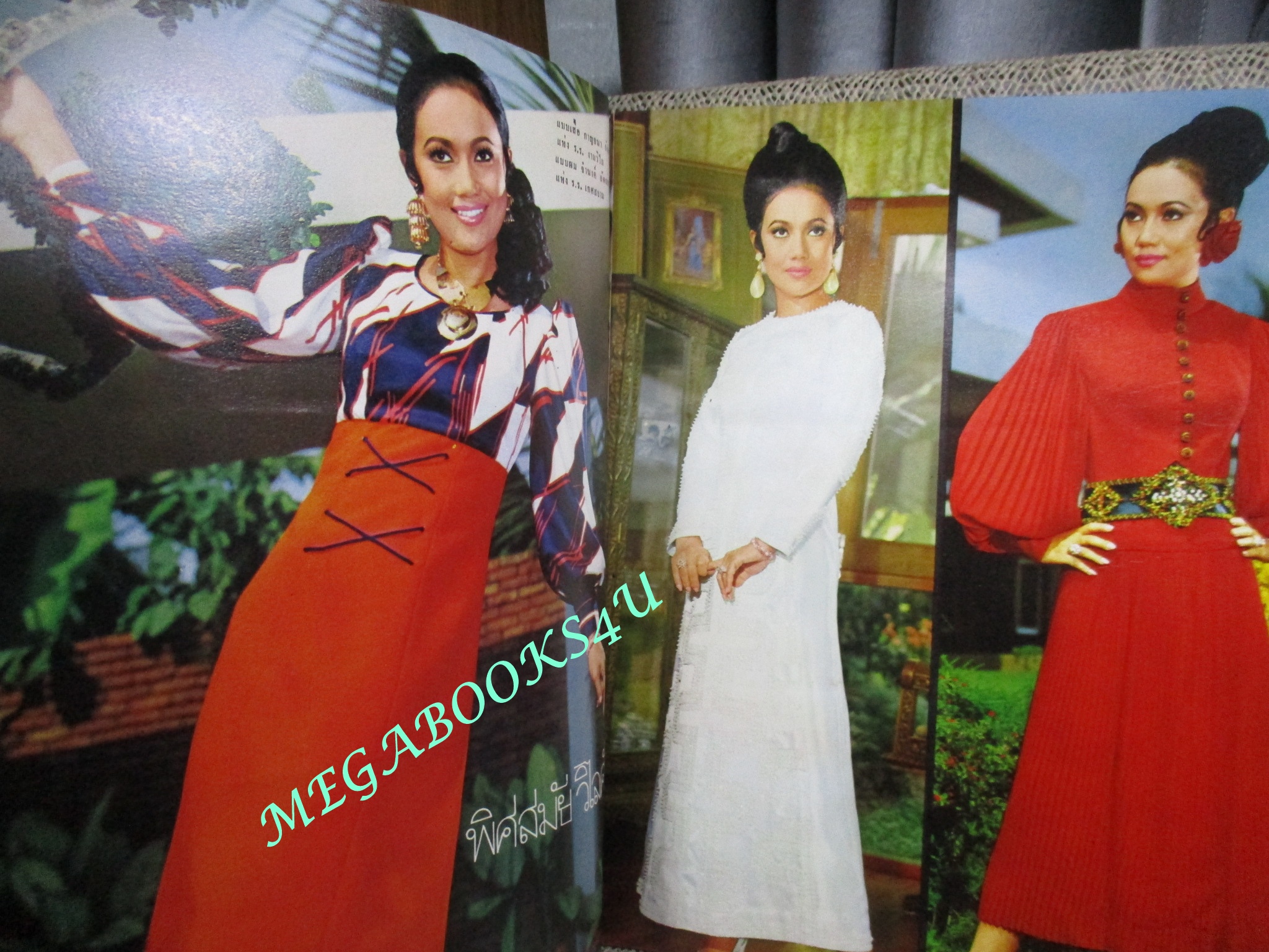 นิตยสาร THAI FASHION ไทยแฟชั่น ชมภาพแฟชั่นชุดไทยสีสันสดสวย โดยดาราดัง พิศมัย วิไลศักดิ์ ,อาภัสรา หงสกุล