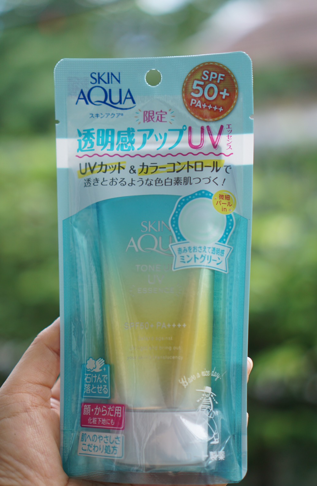 พร้อมส่ง LIMITED Rohto Skin Aqua Tone Up UV Essence SPF50+PA++++ 80 g Mint Green ครีมกันแดดและปรับสภาพผิวกระจ่างใส