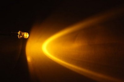 LED 5mm แบบใส สีเหลือง จำนวน 5 ชิ้น