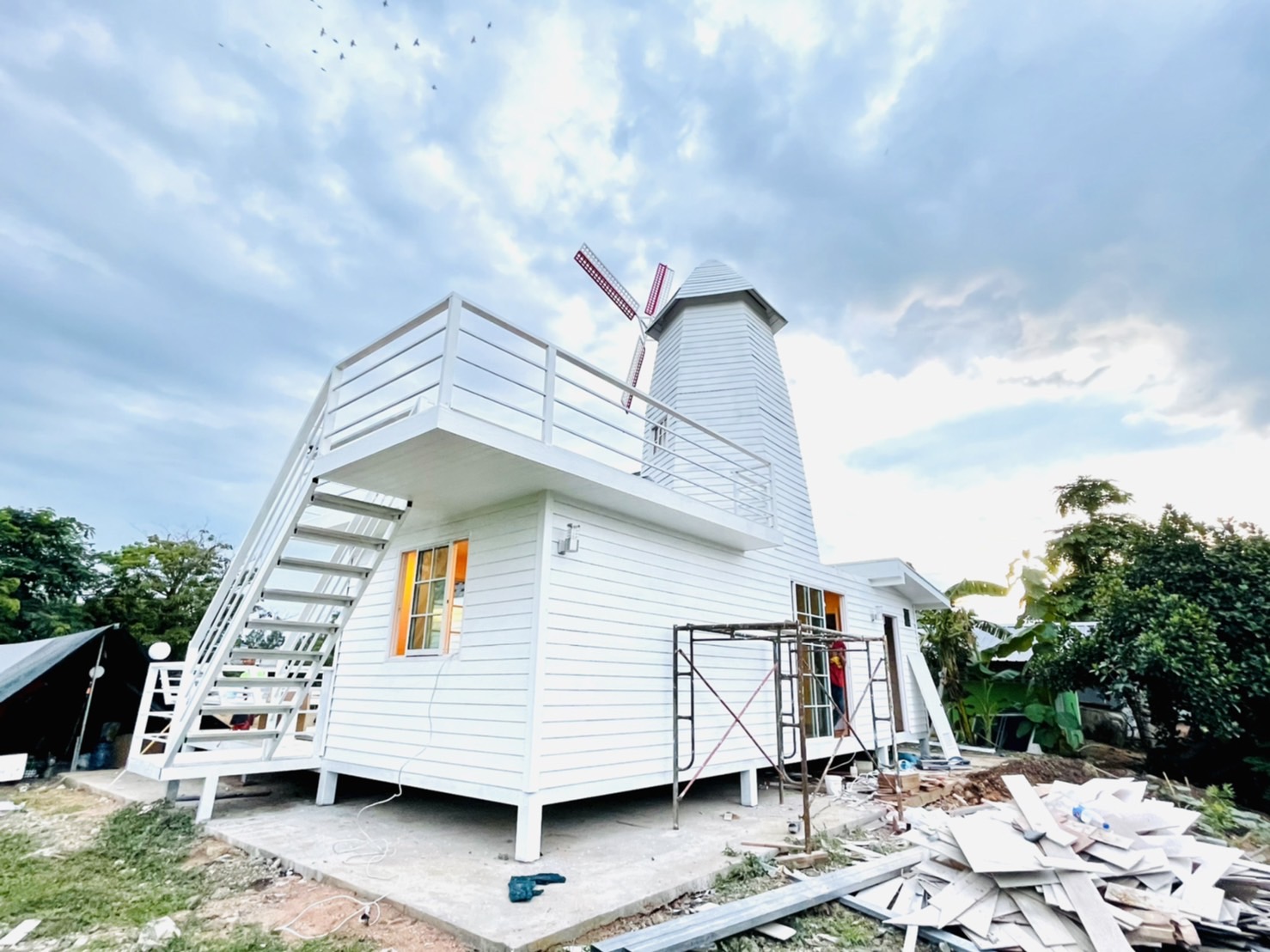 บ้านกังหันลม ขนาดกว่า 50 ตารางเมตร ใหม่ล่าสุด กังหันหมุนได้จริง