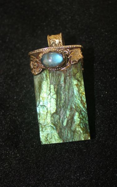 ลาบราโดไลต์( Labradrite )