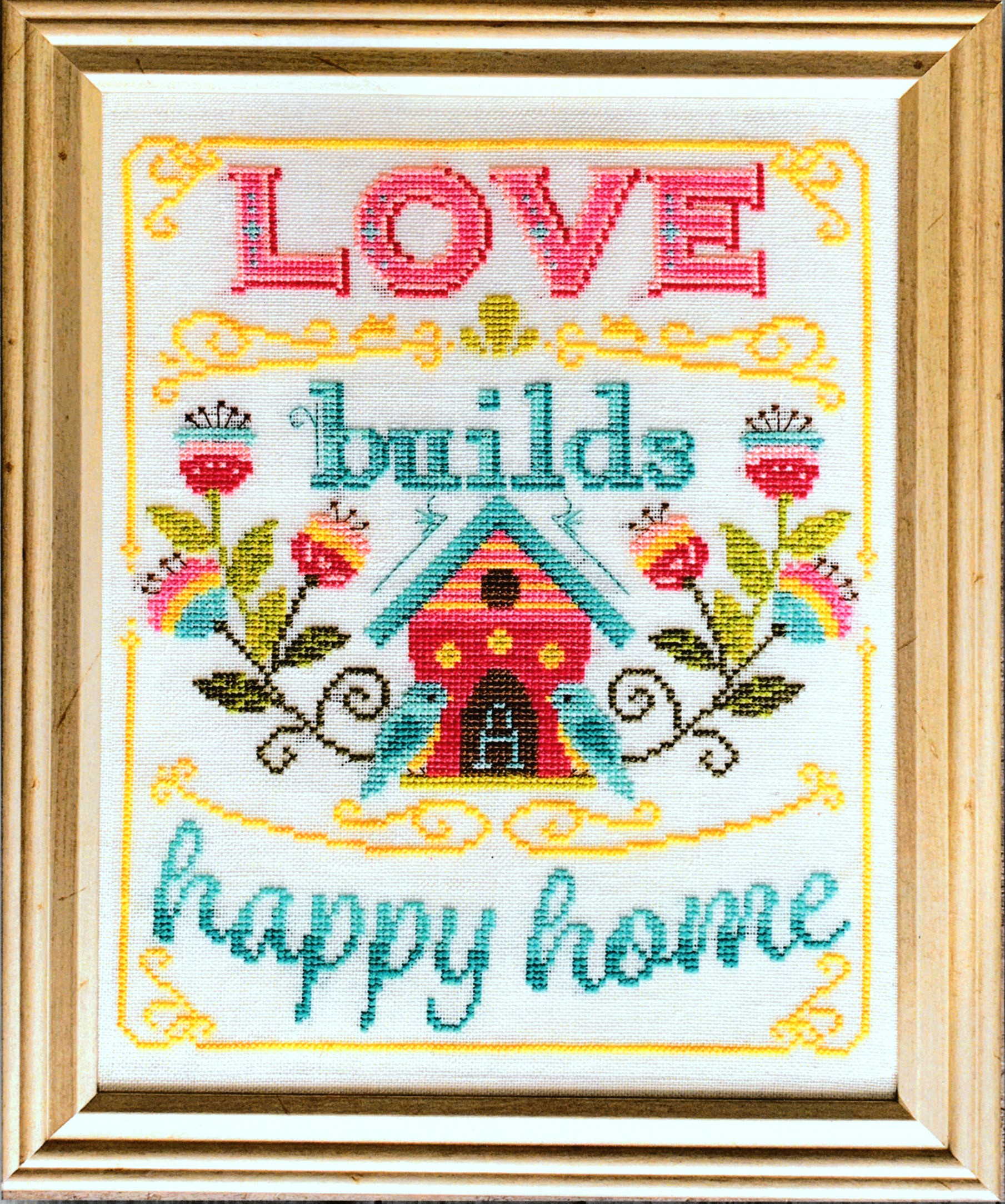 tiny modernist ชุดปัก Love builds a happy home