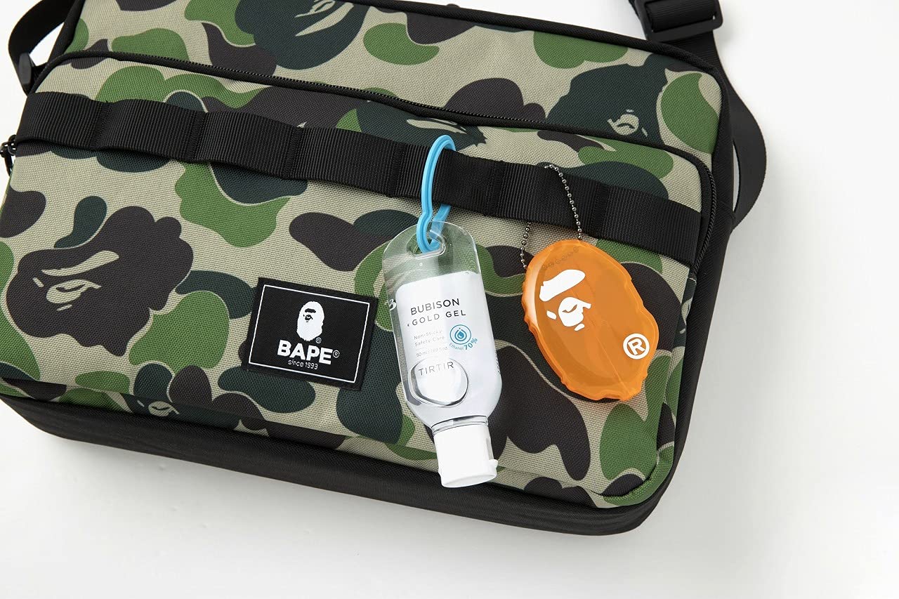 🟢พร้อมส่ง A BATHING APE® 2021 AUTUMN/WINTER COLLECTION กระเป๋าสะพาย พร้อมจี้คาราไบเนอร์