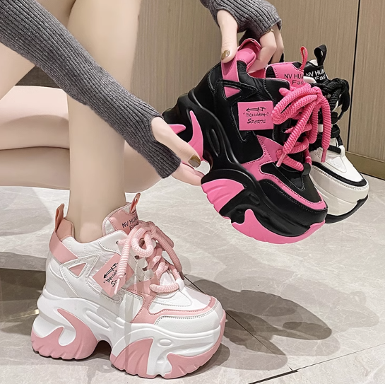รองเท้าผ้าใบเสริมส้น ไซส์ 34-39 สีชมพู/ขาว/ดำ