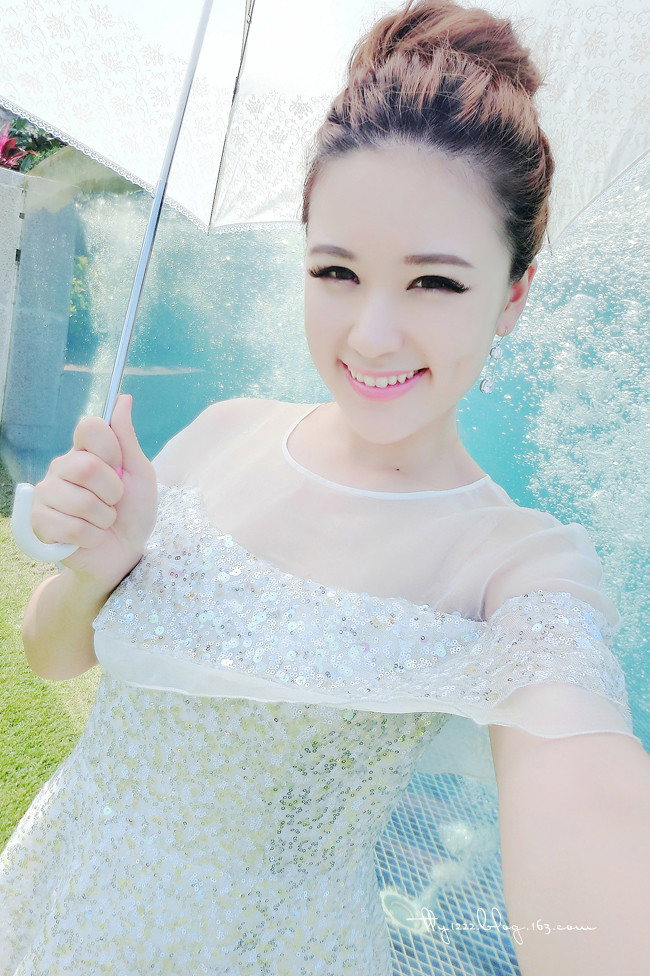 ***พร้อมส่ง***เดรสสีขาวปักเลื่อม ซีทรูช่วงไหล่ ชายกระโปรงพริ้วสวยงามมากค่ะ