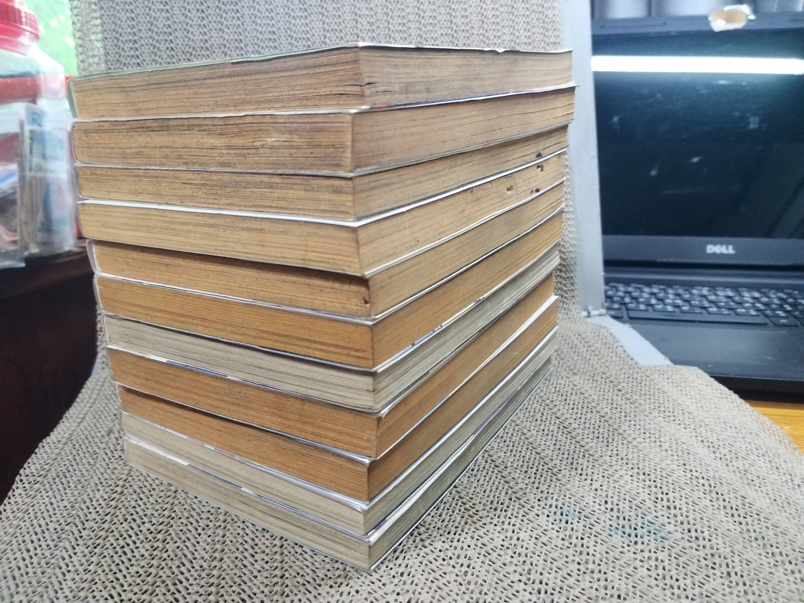 บันทึกมรณะ เกมล่าท้าอนาคต เล่ม01-12 ครบชุด12เล่มจบ ขาดเล่ม8 โดยSAKAE ESUNO สนพ.สยามฯ / สภาพปานกลาง เล่ม09 10 มีรอยแมลงเจาะ / ห่อปกติดเทป