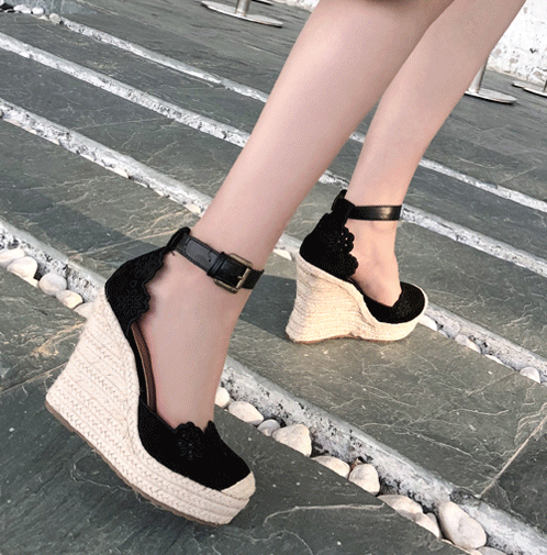 รองเท้าส้นเตารีดใส่เที่ยวทะเลสวยๆสีแอพพริคอท/ดำ ไซต์ 34-39