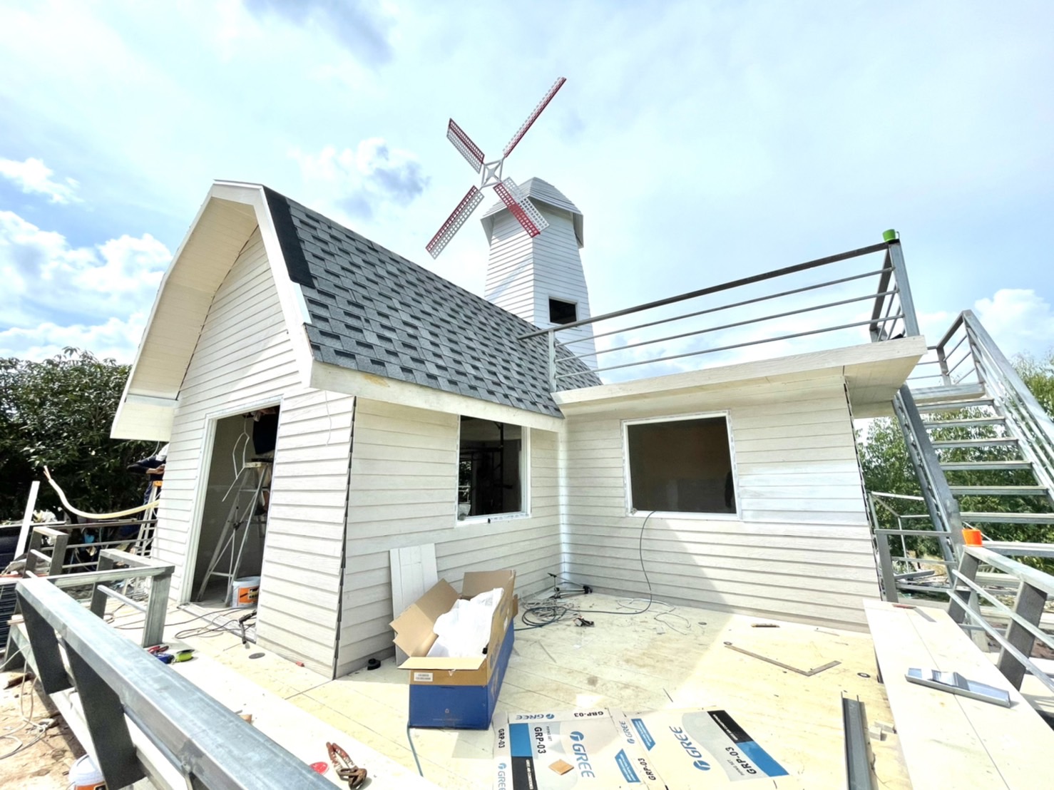 บ้านกังหันลม ขนาดกว่า 50 ตารางเมตร ใหม่ล่าสุด กังหันหมุนได้จริง