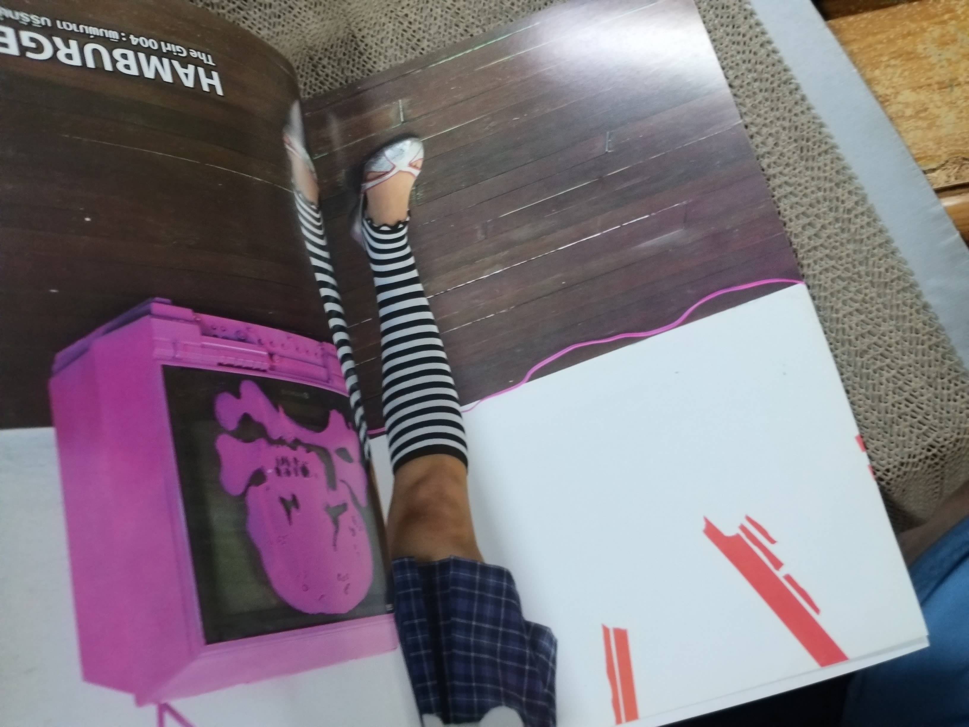 นิตยสารHAMBURGER เล่ม065 ปี2548 ปก บัว-พิม-มด มีโปสเตอร์ขนาดใหญ่