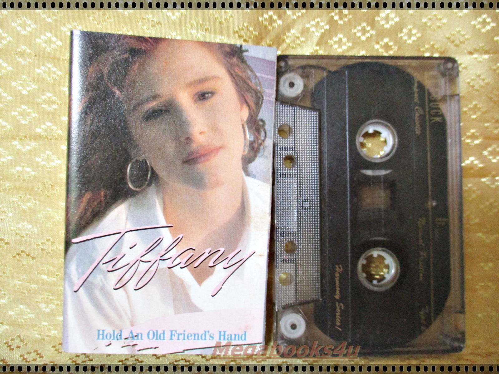 เทปเพลงสากล TIFFANY อัลบั้ม HOLD AN OLD FRIEND'S HAND