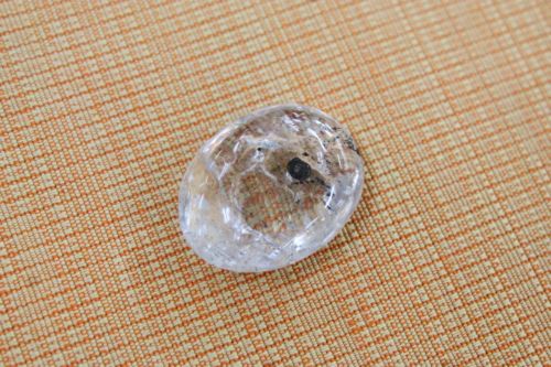 ฟองอากาศน้ำในควอตซ์ (Quartz Bubble Inside)
