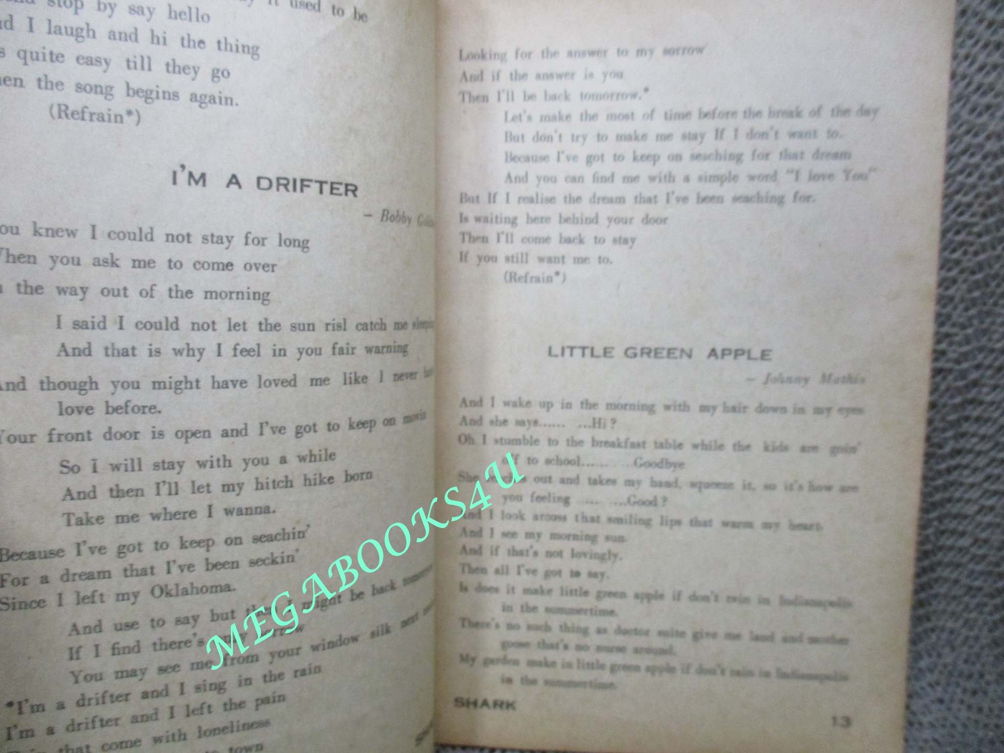 หนังสือเพลงเก่า SHARK ปี2512 (AUG-SEPT) ตำหนิ ปกหน้ามีรอยขาดตามรูป