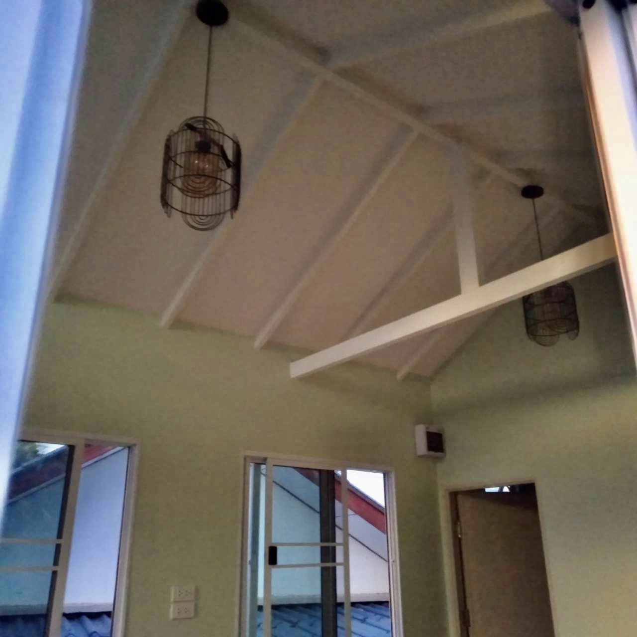 บ้านหลังนี้ ขนาด 3*5.5 ระเบียงด้าน 3 เมตร ยาว 1*3 เมตร ยกสูง 2.20 เมตร