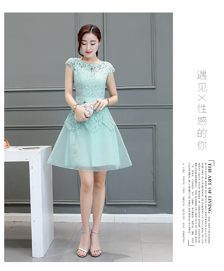 **หมดค่ะ**เดรสผ้าลูกไม้เนื้อดี เนื้อนิ่ม สีเขียวมิ้นท์ แขนสั้น มีซิบด้านหลังลำตัว ช่วงเอวคาดด้วยผ้าไหม กระโปรงทรงเอ สวยมากๆๆเลยค่ะ