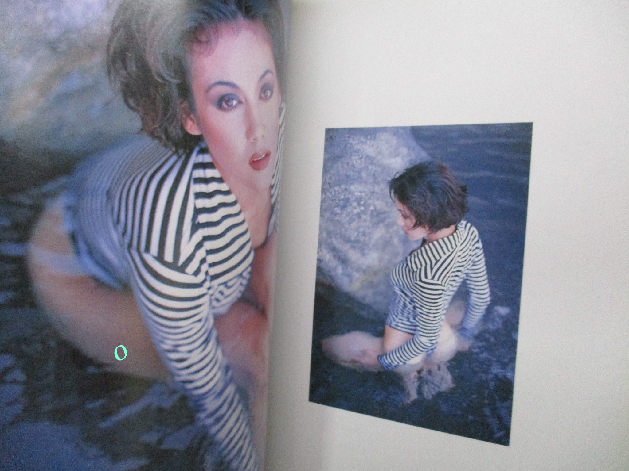 อัลบั้มนางแบบ Cattaleeya ตำหนิ ปกเก่าหน่อย มีคราบน้ำเล็กๆ เปิดได้ปกติ