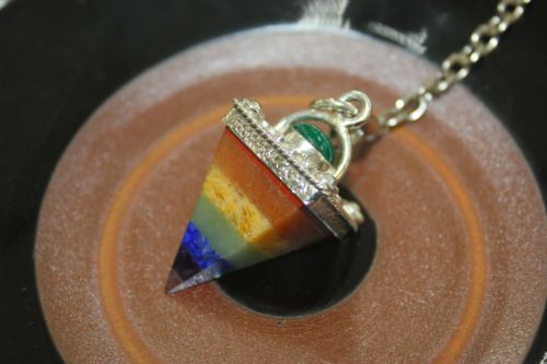 เพนดูลั่มพีระมิด 7 สี ( 7 Cakra Pyramid Pendulum )