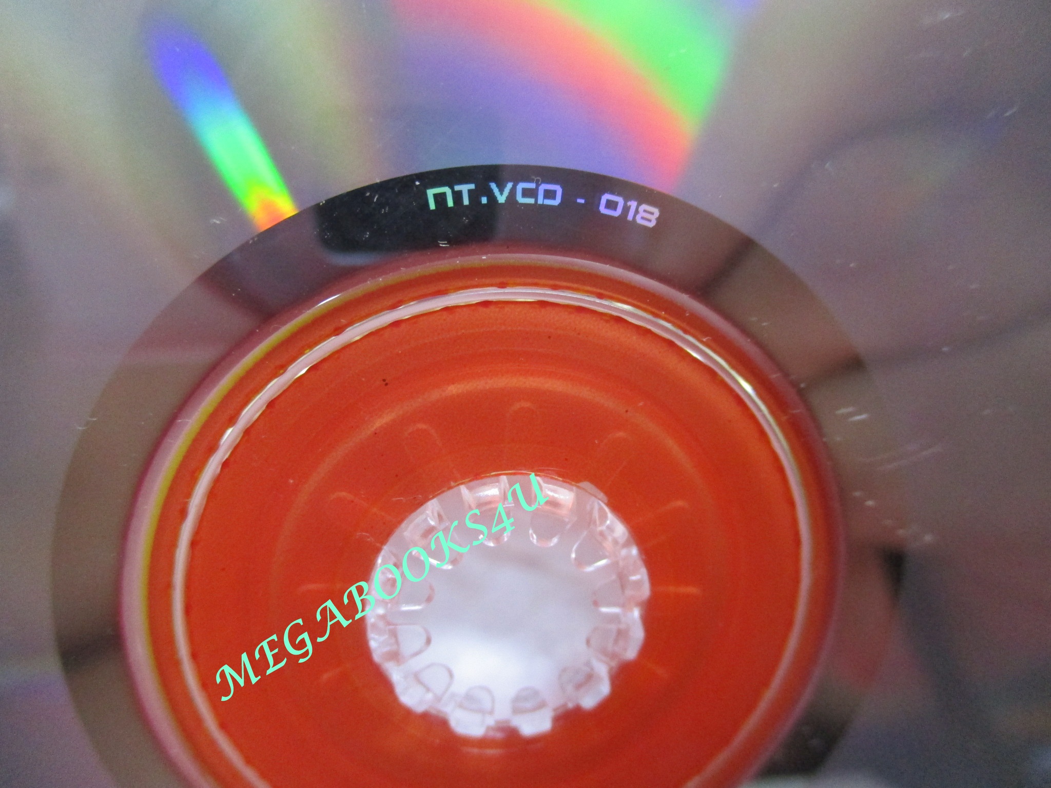 ซีดีเพลงไทยลูกทุ่ง คาราโอเกะ กุ้ง กิตติคุณ เธียรสงค์ อัลบั้ม พี่ยังรักเธอไม่คลาย ///ปกดี แผ่นมีรอยบ้าง