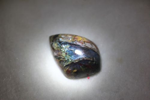 จี้หินบูลปีเตอร์ไซต์ ( Blue Pietersite)