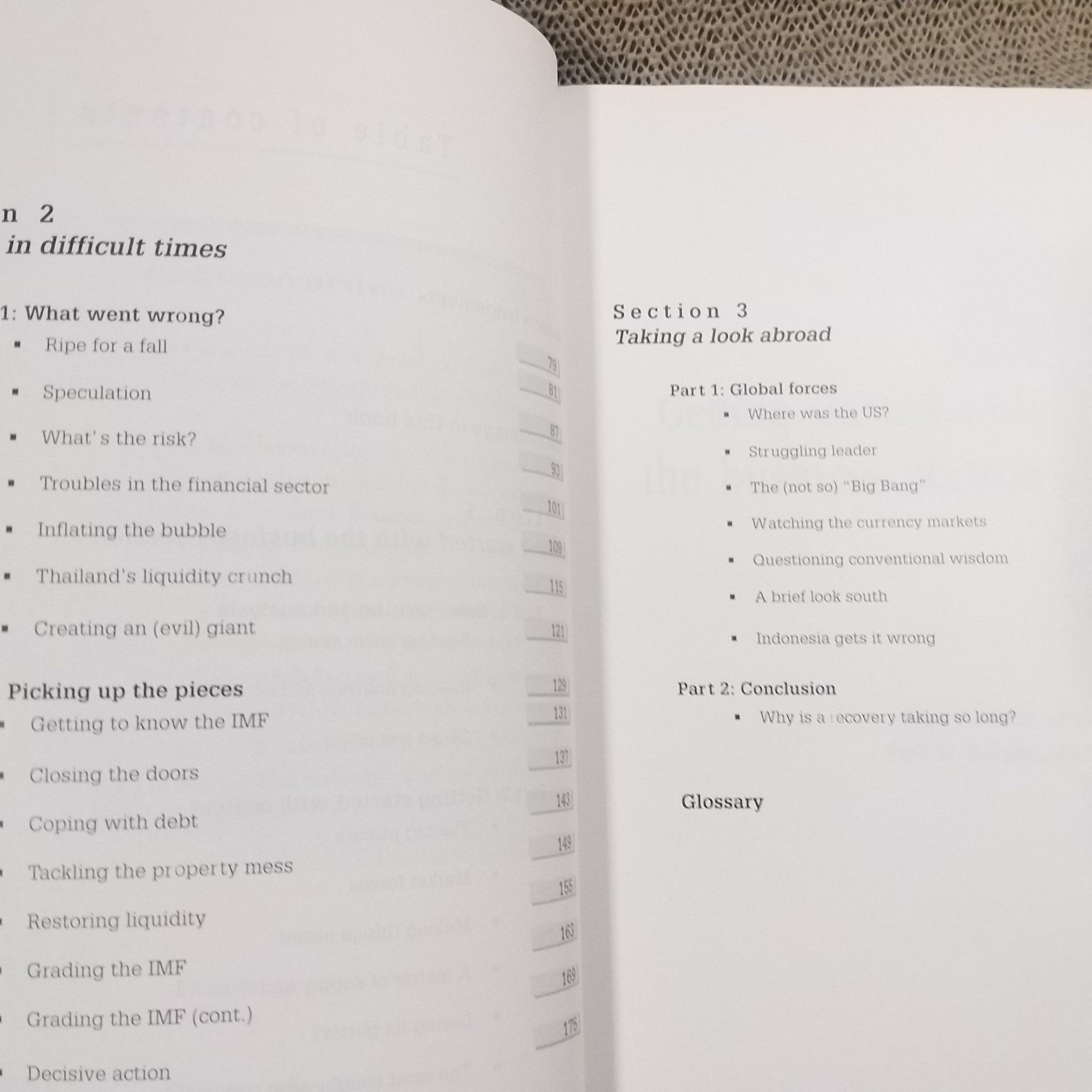 READING ABOUT BUSINESS IN DIFFICULT TIME (มือสอง) (สภาพ85-95%)