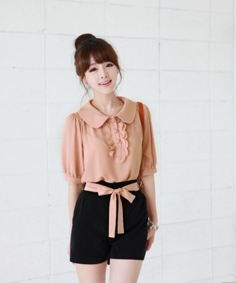 ***หมดค่ะ***เสื้อผ้าซีฟองสีชมพูอมส้ม คอปก ตีเกล็ดที่หน้าอก แขนสามส่วน สวยเหมือนแบบค่ะ