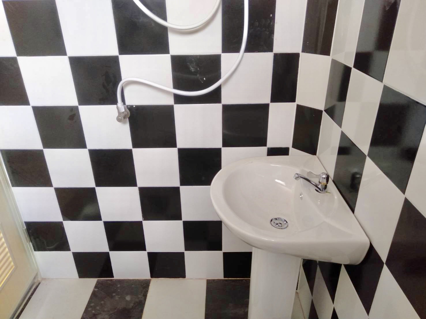 บ้านทรงโมเดิร์น ขนาด 3*5.5 ระเบียงรอบบ้าน