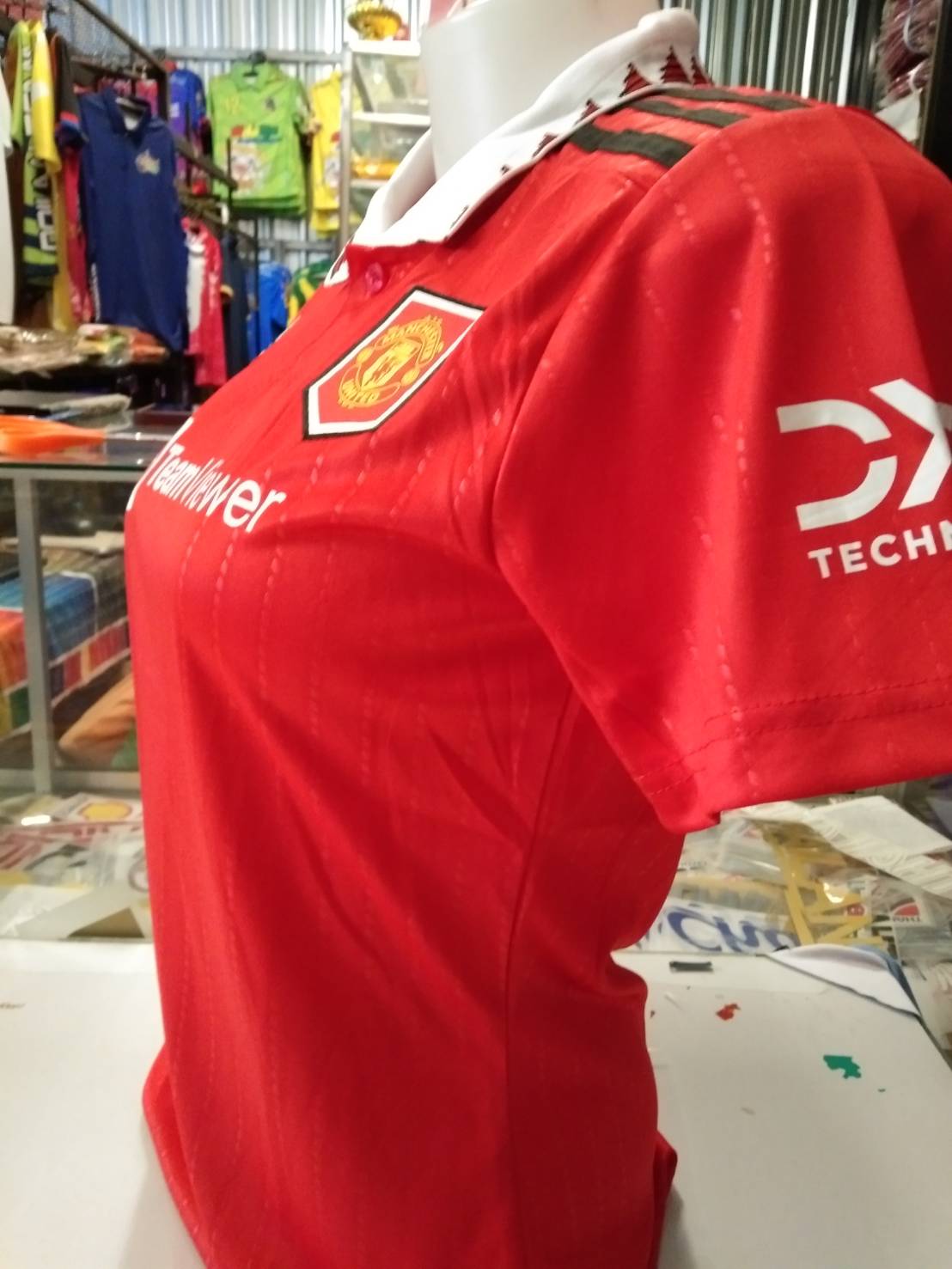 เสื้อบอลหญิงแมนยู2023