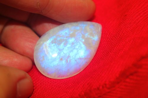 มูนสโตน ( Moonstone )