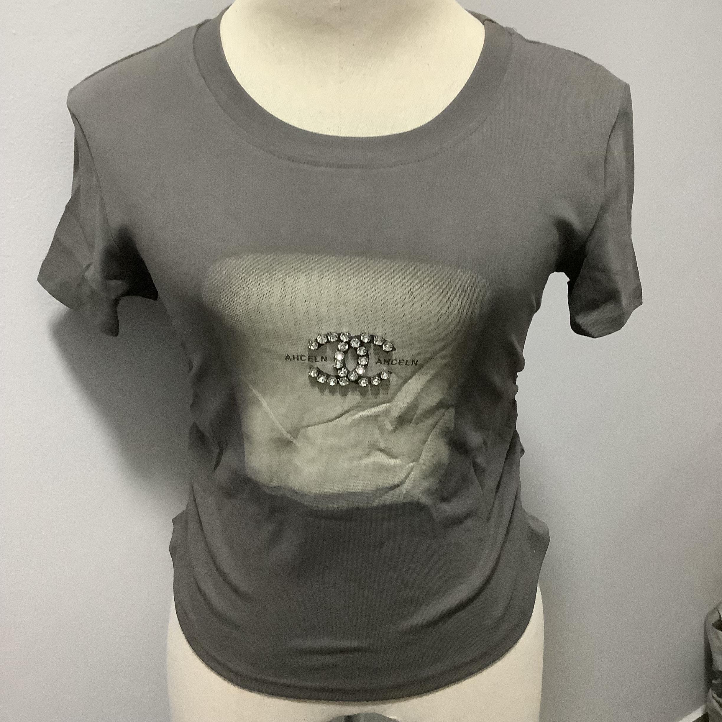 👕เสื้อยืดแฟชั่น สไตล์ครอปตัวสั้น 💎ปักลายแต่งเพชร 👕💎สีเทา🔘