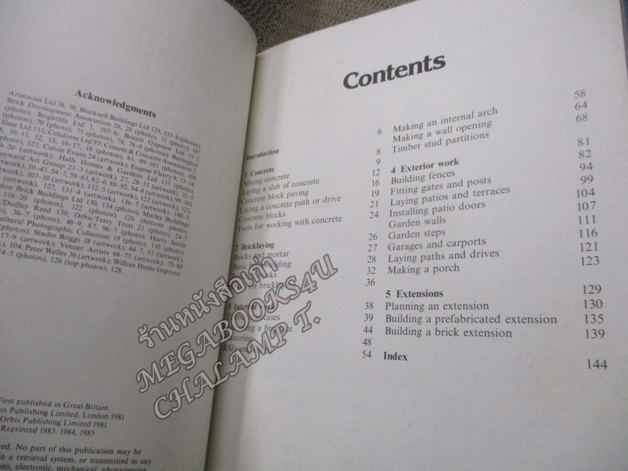 THE WEEKEND BUILDER /A PRACTICL GUIDE TO MAJOR HOME IMPROVEMENTS AND EXTENSIONS/ D.I.Y. / สร้าง ต่อเติม ซ่อมแซม บ้าน ด้วยตัวเอง