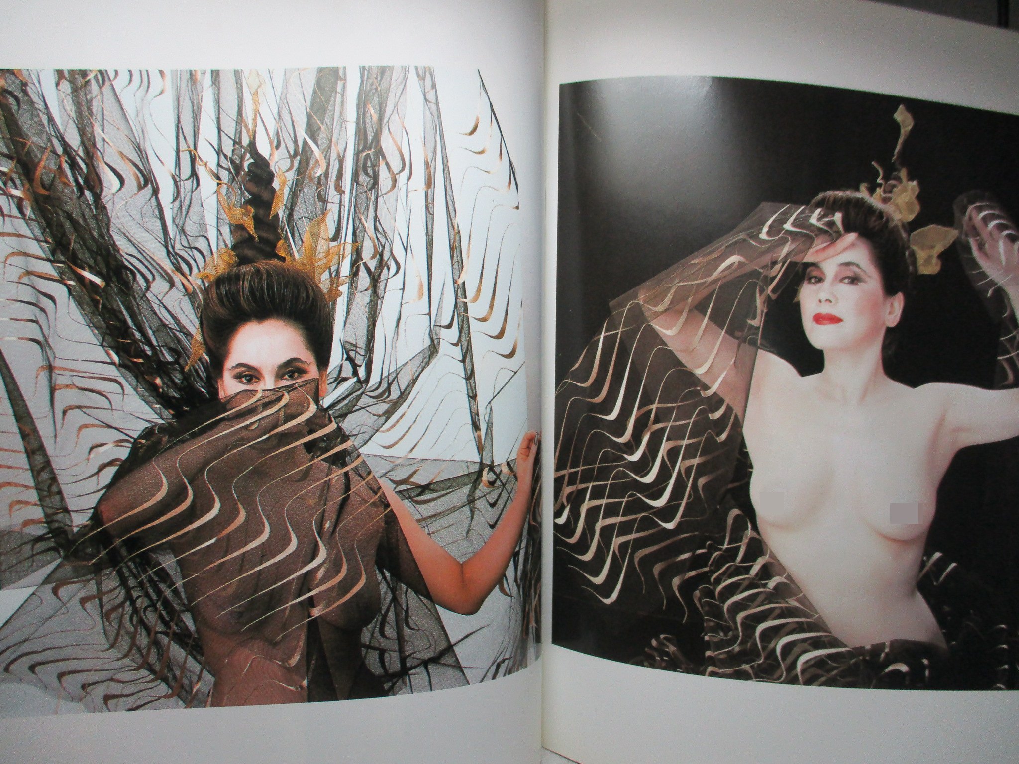 ศิลปบนเรือนร่าง มาดามเทวี รัตนาส่าหรี ซูการ์โน