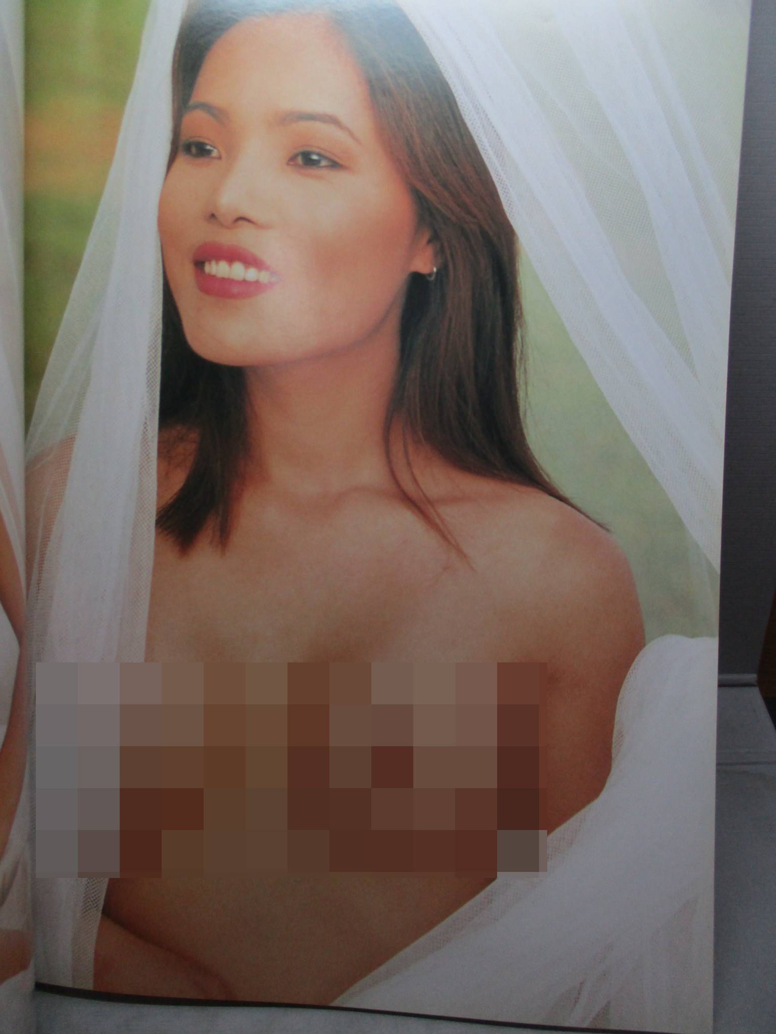 นางแบบไทย HOT SHOT VOL.01 เห็นบน ภาพสีทั้งเล่ม