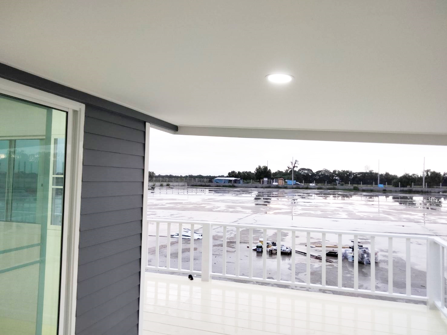 บ้านน็อคดาวน์ ขนาด 9 * 8 เมตร ในตัวบ้าน ขนาด 6*6 เมตร ราคา 550000 บาท