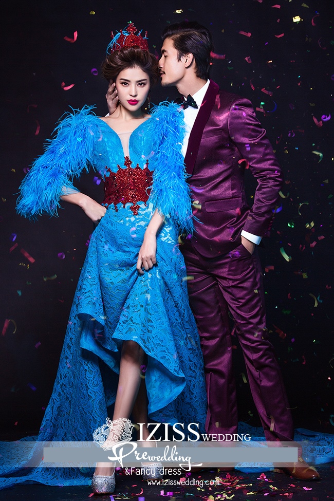 PW331 - **พรีออเดอร์เฉพาะชุดผู้หญิงค่ะ** ชุดคู่ถ่ายพรีเวดดิ้ง (prewedding dress) & ชุดแต่งงานแฟนซี (Fancy wedding dress)ชายหญิง "ธีมสีน้ำเงิน"