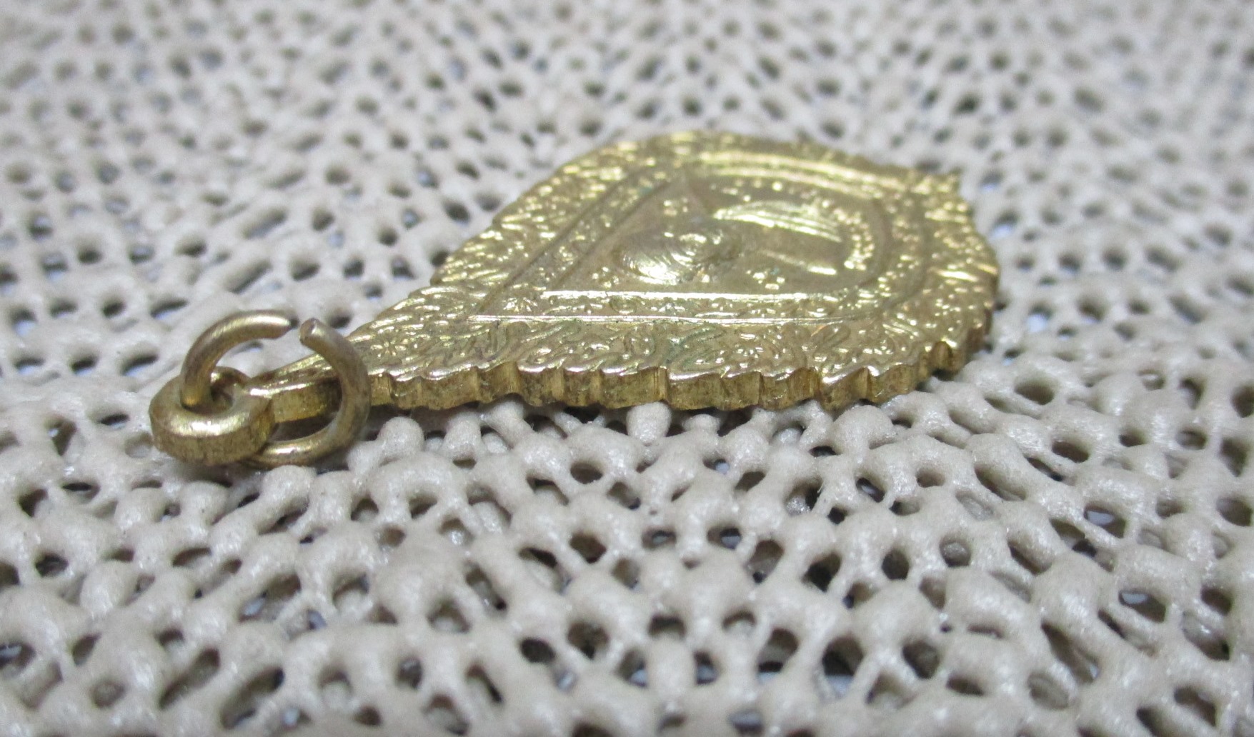 เหรียญพระราชภัทรธาดา วัดบางกระเบา จ.ปราจีนบุรี ปี2553