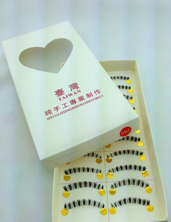 V-092 ขนตาล่างเอ็นใส (ขายปลีก) เเพ็คละ 10 คู่