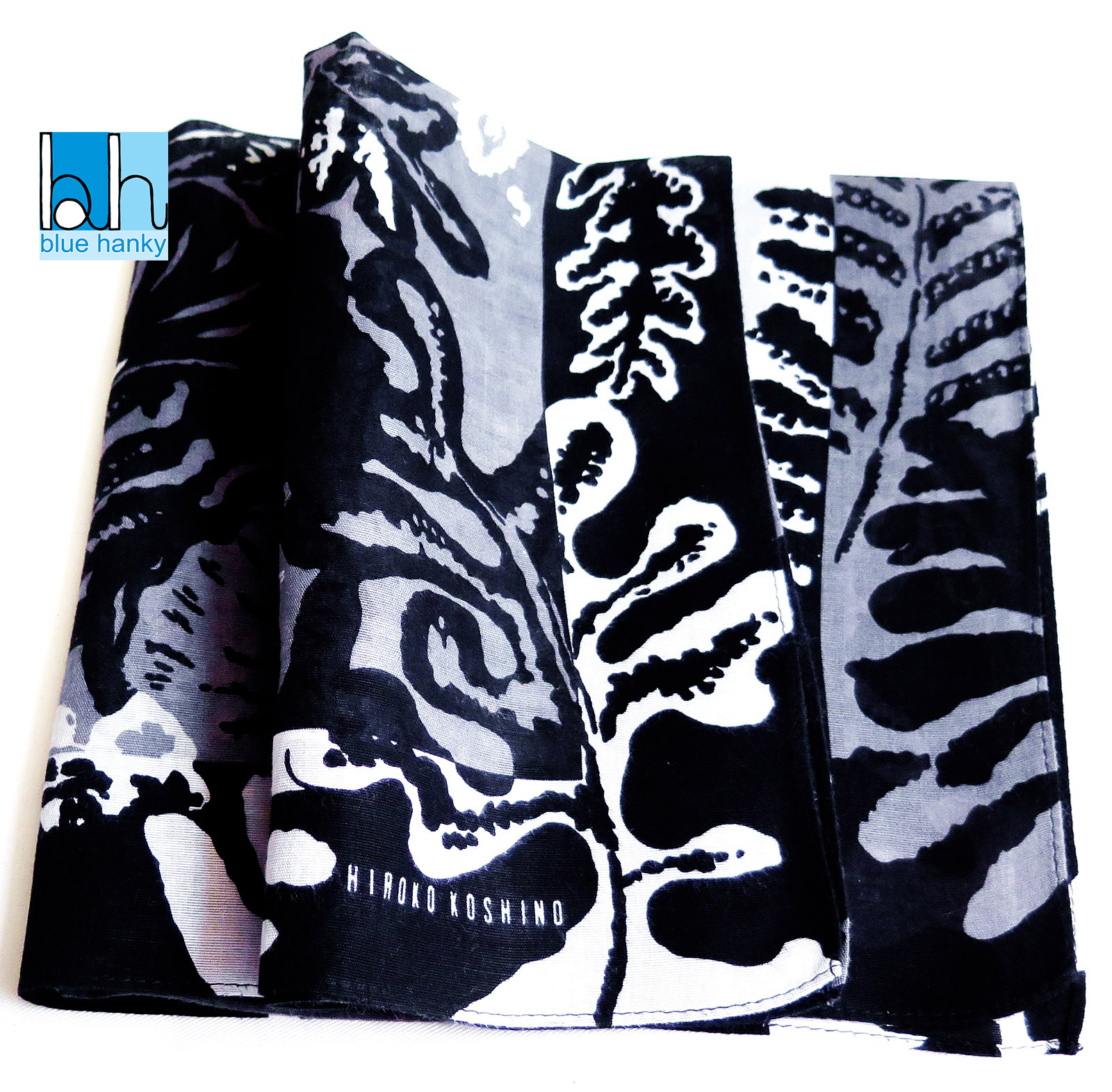 #192 19" HIROKO KOSHINO ผ้าเช็ดหน้ามือ2 สภาพดี ผ้าเช็ดหน้าผืนใหญ่