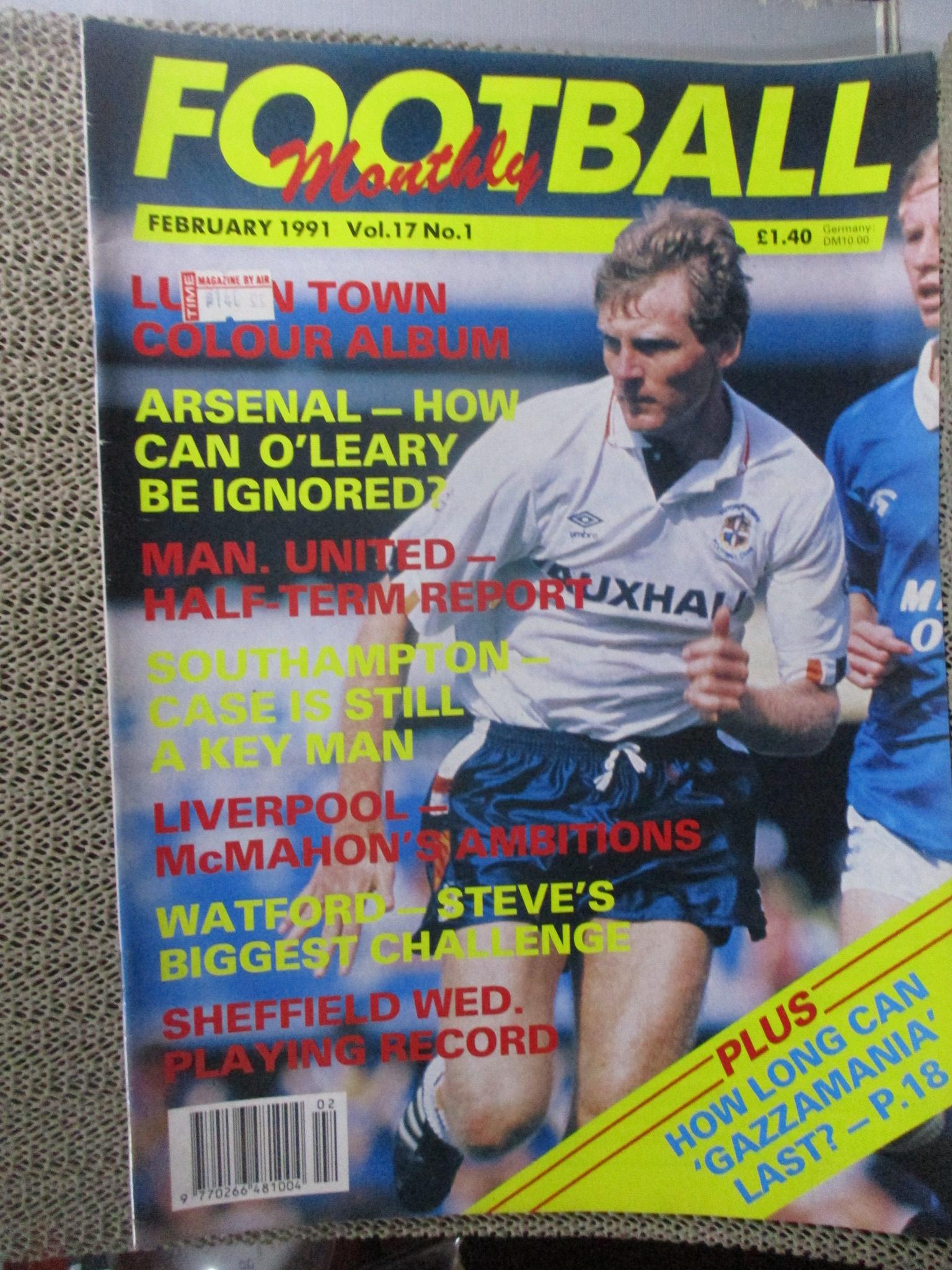 FOOTBALL MONTHLY VOL.17 NO.01 ---สตาร์ซอคเกอร์ ฟุตบอล