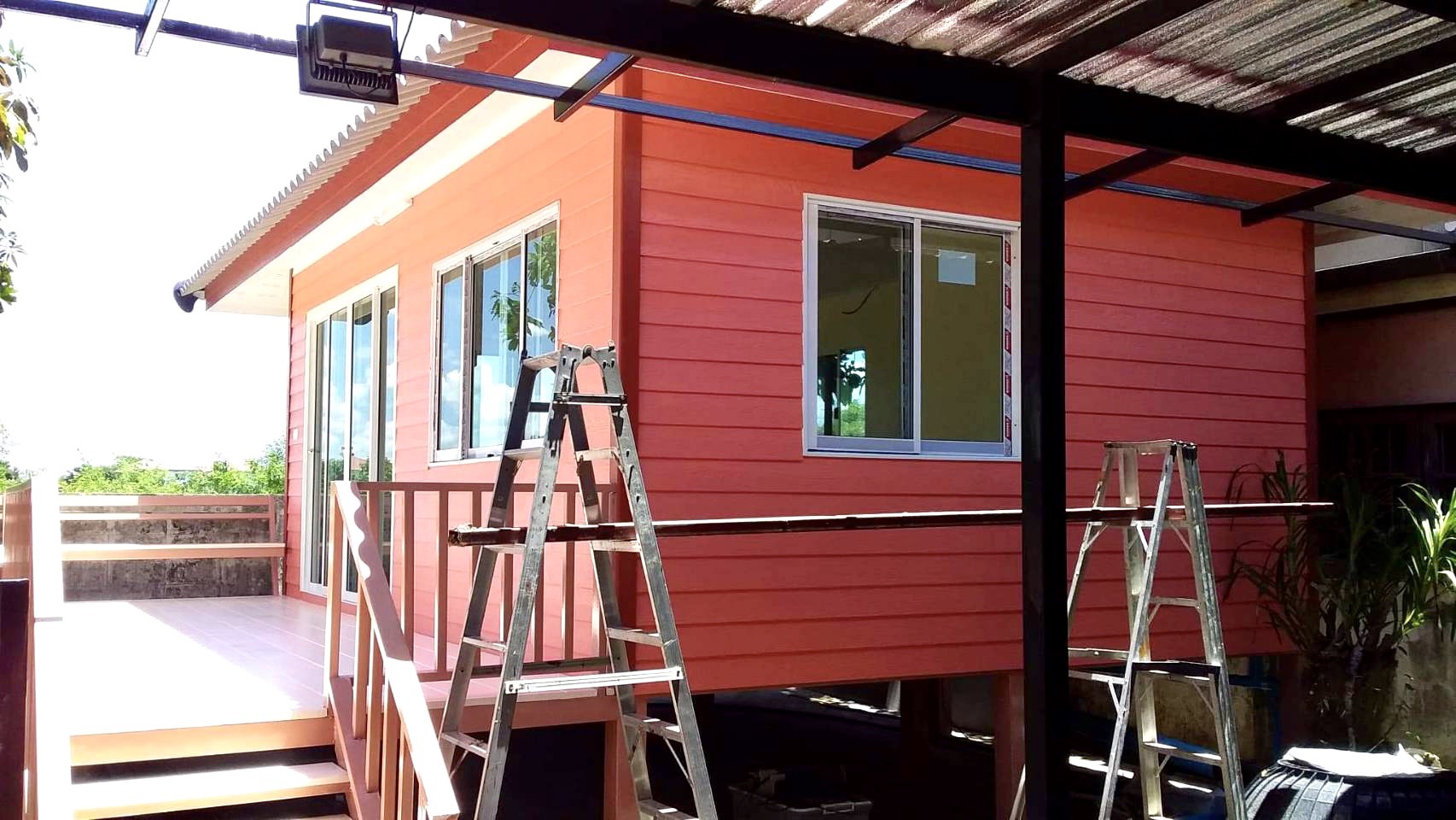 บ้านน็อคดาวน์ ทรงปั่นหยา ขนาด 4*6 เมตร พร้อมระเบียง 2*3 เมตร ชุดประตูสไลด์