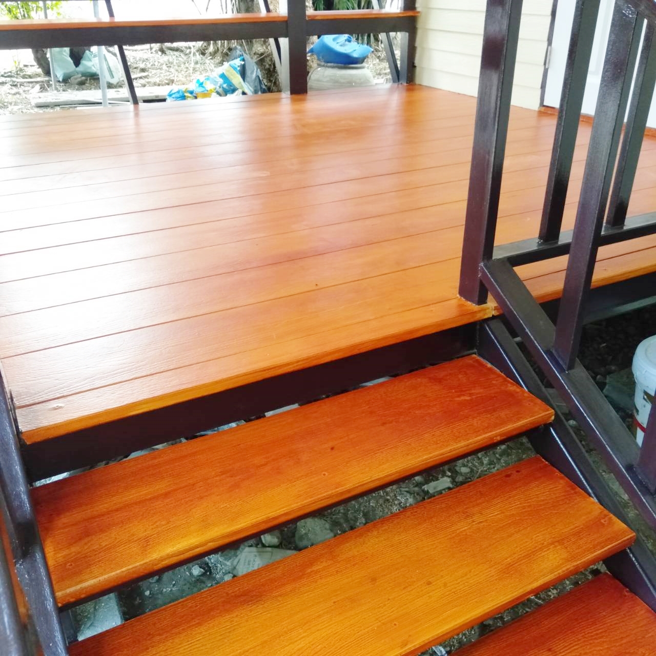 บ้านน็อคดาวน์ หลังนี้ ขนาด 4*6 เมตร พร้อมระเบียงหลังคาคุม ขนาด2*6เมตรเต็มหน้าบ้าน และระเบียงขนาด 2*3 เมตร